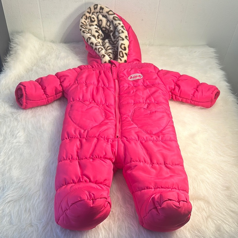 Steve Madden Pink Puffer child’s snowsuit animal print hood fleece lined 6-9 M